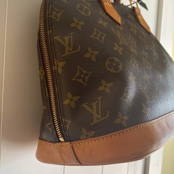 Louis Vuitton Monogram ALMA PM SATCHEL BAG ~💯  Authentic - Picture 11 of 15
